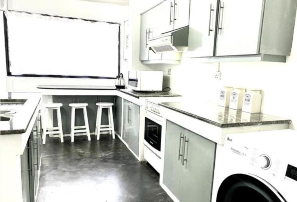 Jam Tree Apartment *